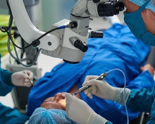 Операции при глаукоме: показания, виды лечения и восстановление